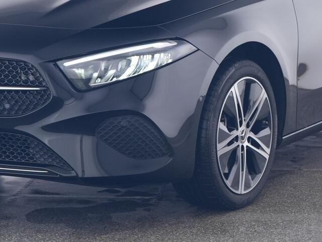 Mercedes-Benz A-KLASSE 250 e Night Plug-In Hybride | Progressive Line Advanced Plus | Night Pakket | Stoel en Stuurverwarming | 11 kW Laden | Inclusief 24 maanden MB Certified garantie voor Europa.