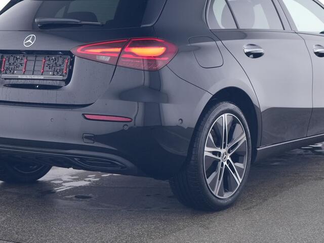 Mercedes-Benz A-KLASSE 250 e Night Plug-In Hybride | Progressive Line Advanced Plus | Night Pakket | Stoel en Stuurverwarming | 11 kW Laden | Inclusief 24 maanden MB Certified garantie voor Europa.