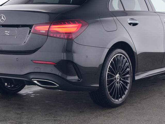Mercedes-Benz A-KLASSE 250 e Sedan AMG Face Lift Plug-In Hybride | AMG Line Advanced Plus | Night Pakket | 19 Inch AMG Velgen | Multi Beam Koplampen | 11 kW Laden | Inclusief 24 maanden MB Certified garantie voor Europa.