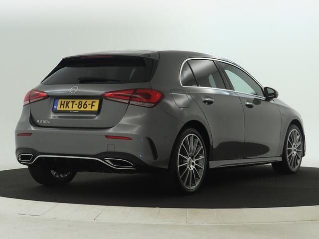 Mercedes-Benz A-KLASSE 250 e AMG Plug-In Hybride | AMG Line | 19 AMG Velgen | Dosehoek Assist | Achteruitrijcamera | Inclusief 24 maanden MB Certified garantie voor Europa.