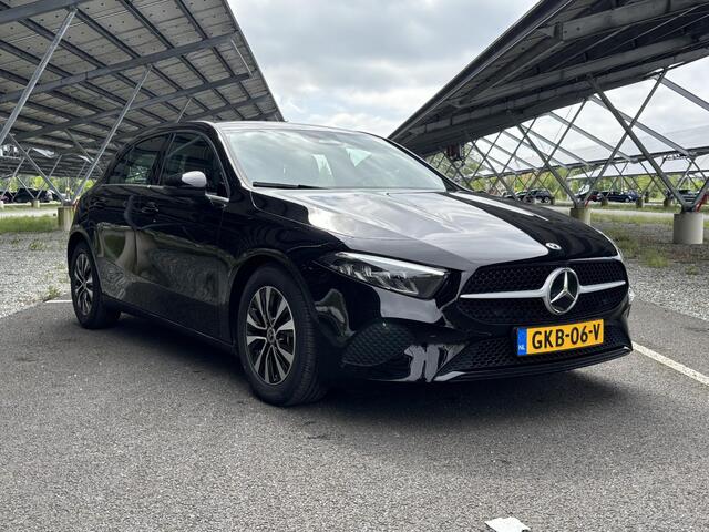 Mercedes-Benz A-KLASSE 180 Star Edition | LED verlichting | Zitcomfort pakket | Parkeercamera | Widescreen | Stoelverwarming |