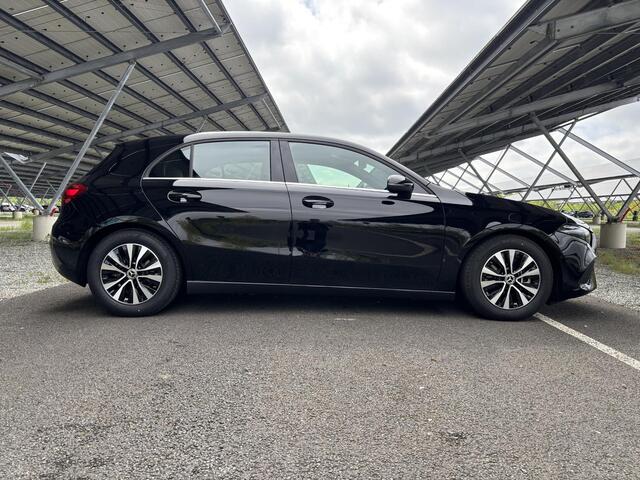 Mercedes-Benz A-KLASSE 180 Star Edition | LED verlichting | Zitcomfort pakket | Parkeercamera | Widescreen | Stoelverwarming |