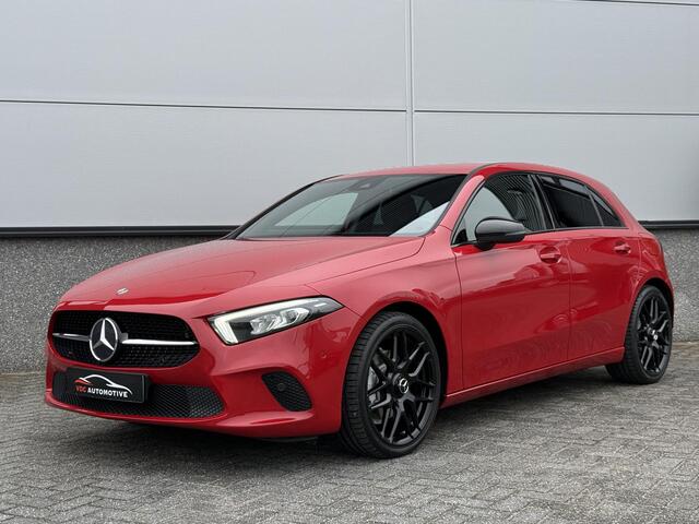 Mercedes-Benz A-KLASSE 200 Distronic | Trekhaak | Camera | Spiegelpakket | Spoorassistent | Widescreen