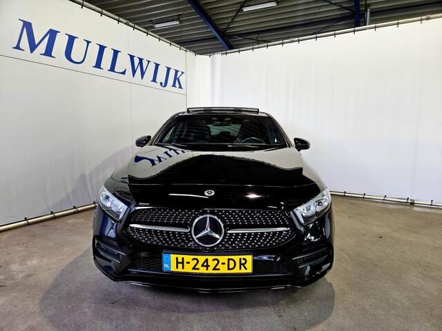 Mercedes-Benz A-KLASSE 180 Business Solution AMG / Pano / Night Pakket / NL Auto