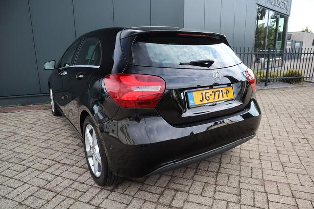 Mercedes-Benz A-KLASSE 160 Ambition Led Koplampen Sportstoelen Navigatie Pdc.