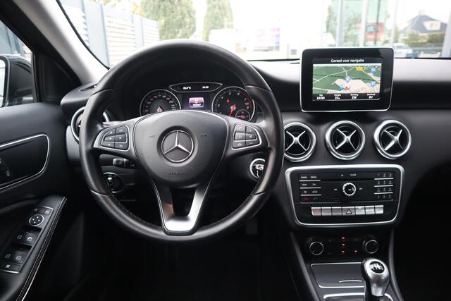 Mercedes-Benz A-KLASSE 160 Ambition Led Koplampen Sportstoelen Navigatie Pdc.