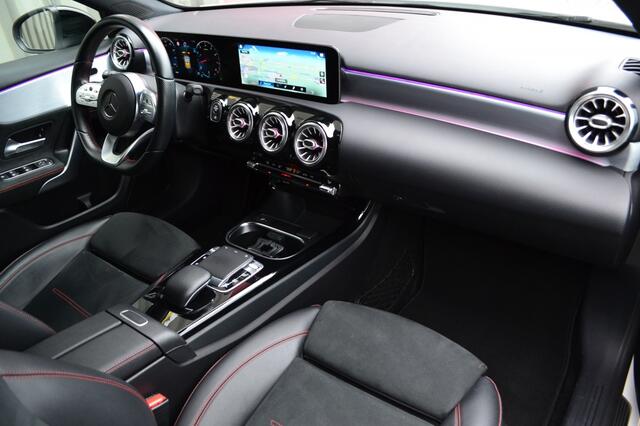 Mercedes-Benz A-KLASSE 250 AMG Premium LED/Leer/19''/Navi/A250