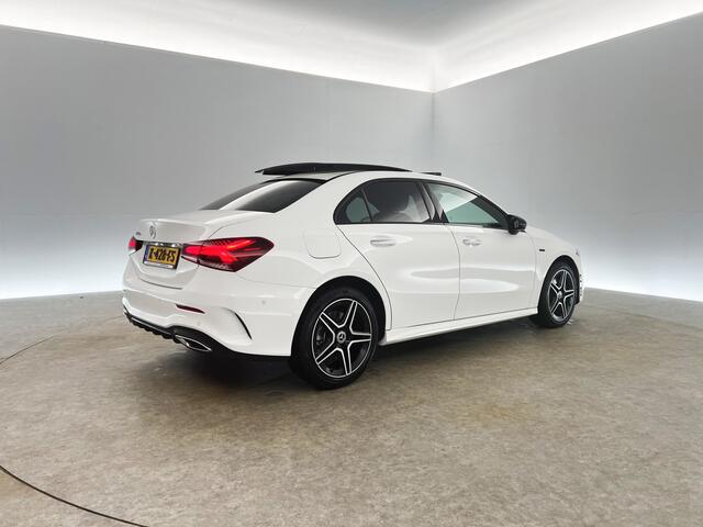 Mercedes-Benz A-KLASSE 250 e AMG Limited 262PK Hybride Pano Sfeer LED Virtual Camera Cruise Clima Navi Memory-Seat PDC 18"LMV