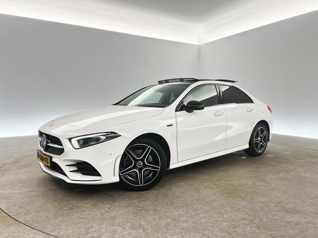 Mercedes-Benz A-KLASSE 250 e AMG Limited 262PK Hybride Pano Sfeer LED Virtual Camera Cruise Clima Navi Memory-Seat PDC 18"LMV