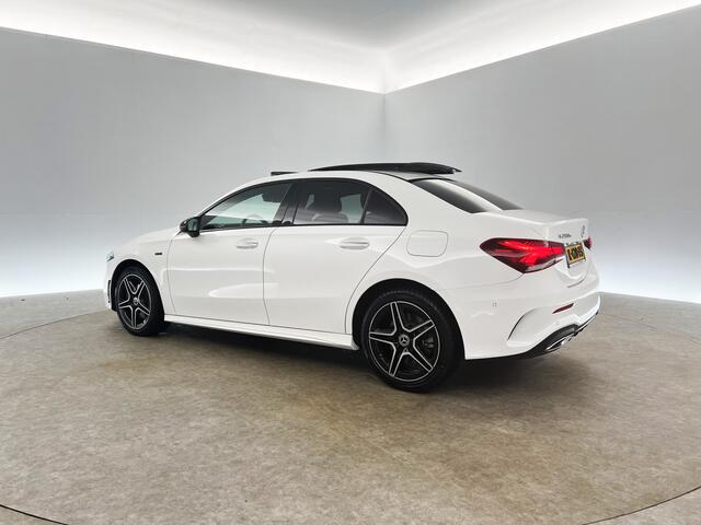 Mercedes-Benz A-KLASSE 250 e AMG Limited 262PK Hybride Pano Sfeer LED Virtual Camera Cruise Clima Navi Memory-Seat PDC 18"LMV