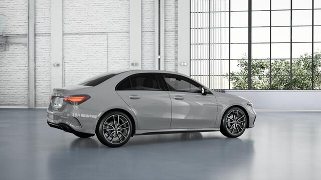 Mercedes-Benz A-KLASSE 180 Business Solution AMG | Nightpakket | Parkeerpakket met 360°-camera | KEYLESS GO-comfortpakket | AMG Line Plus pakket | Head-up display | Dodehoekassistent | Verwarmde stoelen vooraan |