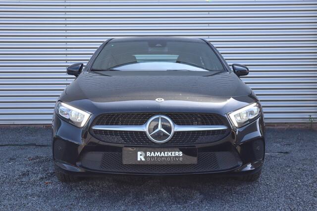 Mercedes-Benz A-KLASSE 250 e Bus. Luxury Sfeer verlichting / Widescreen / Camera / Carplay /