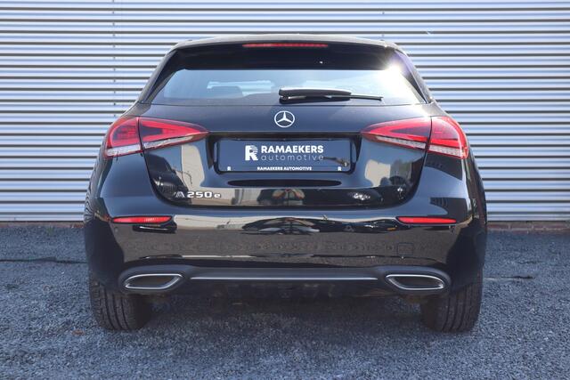 Mercedes-Benz A-KLASSE 250 e Bus. Luxury Sfeer verlichting / Widescreen / Camera / Carplay /