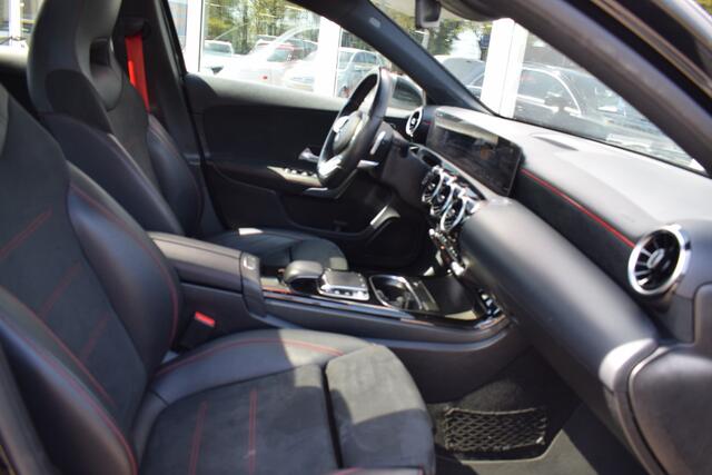 Mercedes-Benz A-KLASSE 200 Business Solution AMG PANORAMA