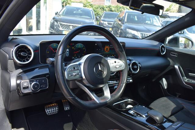 Mercedes-Benz A-KLASSE 200 Business Solution AMG PANORAMA