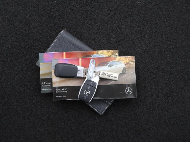 Mercedes-Benz A-KLASSE 250 e AMG Line PANODAK|19INCH|BURMESTER|MEMORYSTOEL|LED|BLIS|ACC