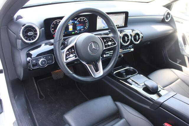 Mercedes-Benz A-KLASSE 250e AUT8 Business Line LEDER WIDESCREEN CARPLAY CAMERA
