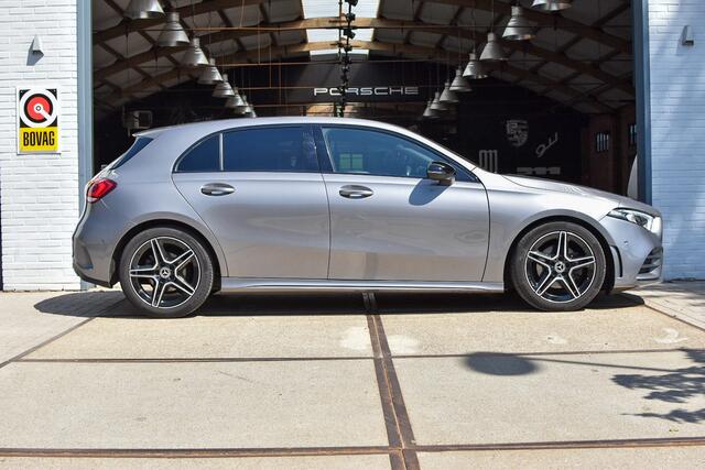 Mercedes-Benz A-KLASSE 180 Business Solution AMG *LED | Sfeerverlichting | Alcantara | Camera | Stoelverwarming*