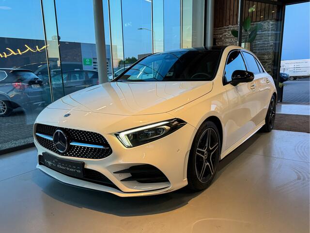 Mercedes-Benz A-KLASSE 200 AMG line, Burmester, Pano, 360Cam, Ambiente, Bomvol