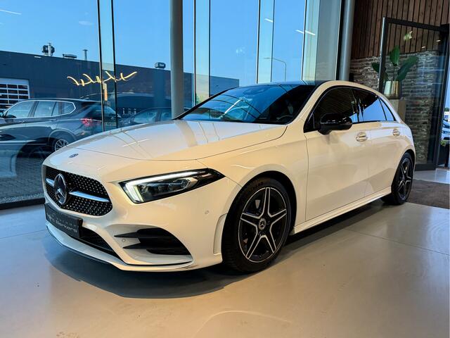 Mercedes-Benz A-KLASSE 200 AMG line, Burmester, Pano, 360Cam, Ambiente, Bomvol