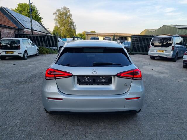 Mercedes-Benz A-KLASSE 180d Aut. Led Navi Stoelverw.