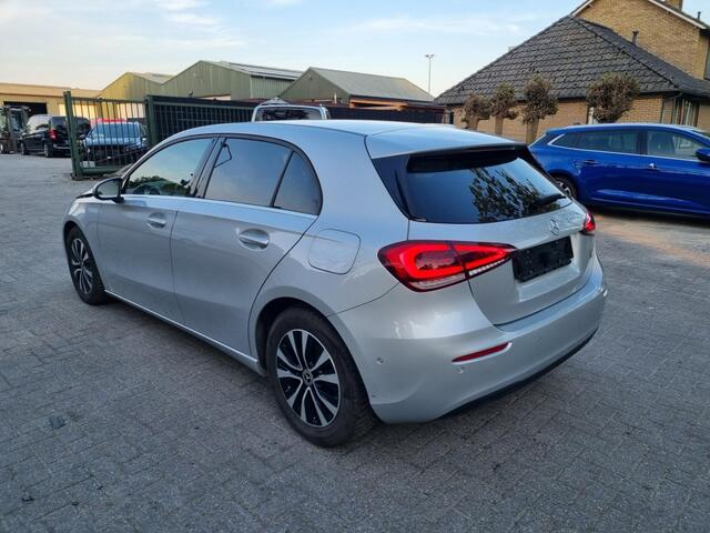 Mercedes-Benz A-KLASSE 180d Aut. Led Navi Stoelverw.