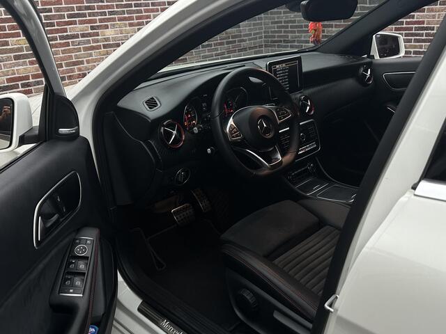 Mercedes-Benz A-KLASSE 250 Sport AMG Pakket Stoelverwarming Automaat Harman Kardon
