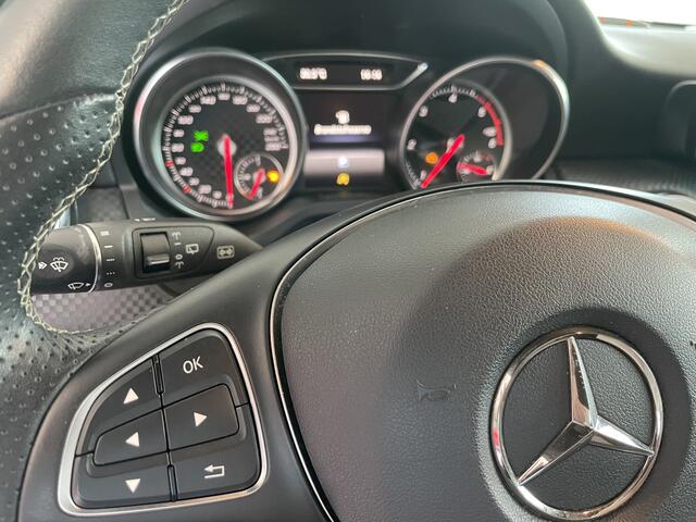 Mercedes-Benz A-KLASSE 180 d Ambition Start/stop systeem - Cruise control - Parkeersensoren voor en achter - Multifunctioneel stuurwiel - Airco - Navigatie - CD Bluetooth - warmte werend glas - stoelverwarming - Sportstoelen