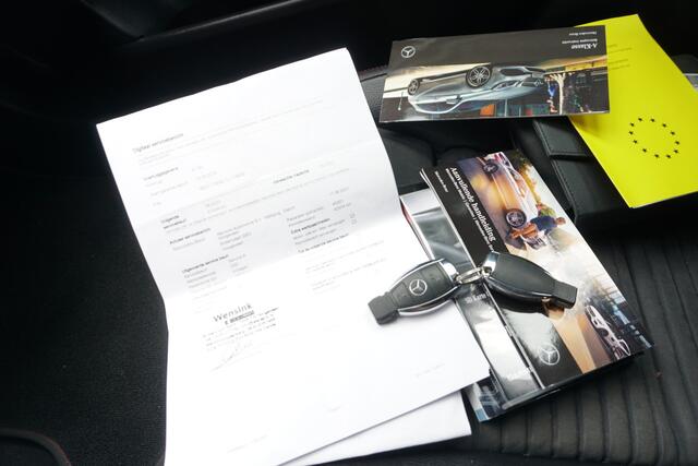 Mercedes-Benz A-KLASSE 180 AMG AUT. | FULL LED | CAMERA | LEDER/ALCANTARA |