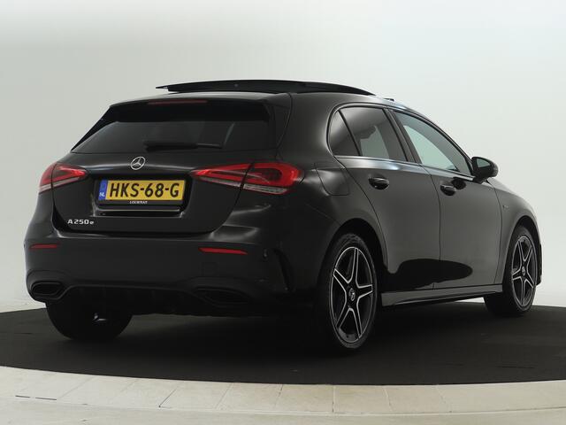 Mercedes-Benz A-KLASSE 250 e AMG Plug-In Hybride | AMG Line | Night Pakket | Panorama Schuif-Kanteldak | Sfeerverlichting | Inclusief 24 maanden MB Certified garantie voor Europa.