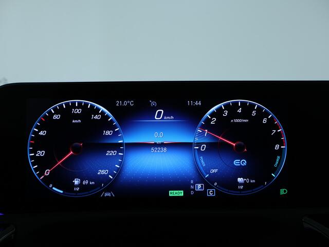 Mercedes-Benz A-KLASSE 250 e AMG Plug-In Hybride | AMG Line | Night Pakket | Panorama Schuif-Kanteldak | Sfeerverlichting | Inclusief 24 maanden MB Certified garantie voor Europa.