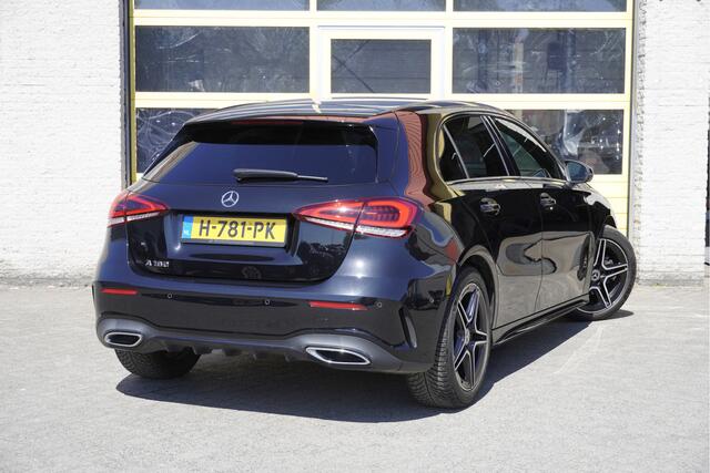 Mercedes-Benz A-KLASSE 180 Automaat! 5drs AMG BJ2020 Lmv 18" | Led | Pdc | Navi | Achteruitrijcamera | Dashboard verlichting | Virtual cockpit | Climate control | Cruise control | Sportstoelen | Sportstuur | Verwarmde voorstoelen | Extra getint glas