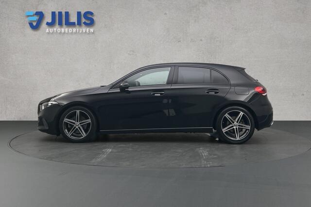 Mercedes-Benz A-KLASSE 200 Business Solution AMG Upgrade | Camera | LED | Lederen bekleding | Sportstoelen | Cruise control
