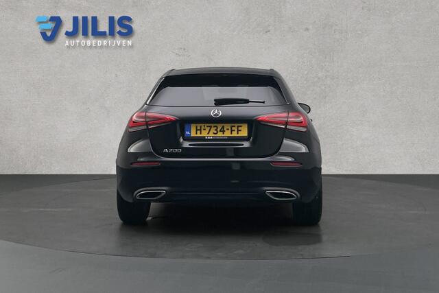 Mercedes-Benz A-KLASSE 200 Business Solution AMG Upgrade | Camera | LED | Lederen bekleding | Sportstoelen | Cruise control