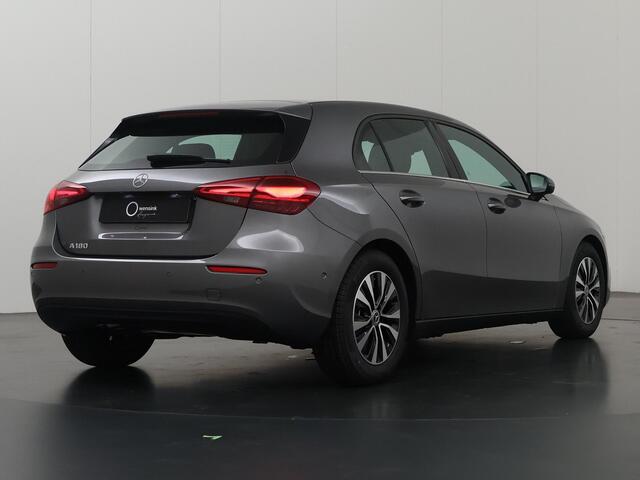 Mercedes-Benz A-KLASSE 180 Star Edition Stoelverwarming | 2x groot scherm | Led verl. | spiegelpakket | Achteruitrij camera |