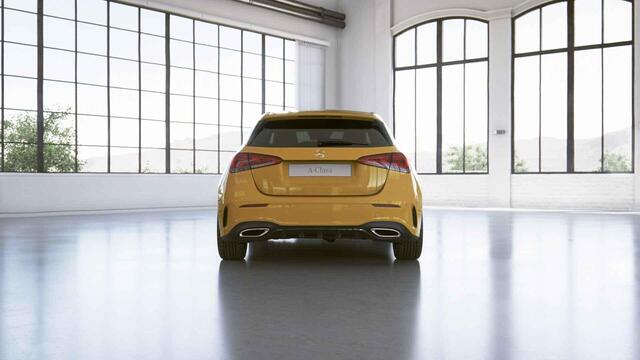 Mercedes-Benz A-KLASSE 180 Business Solution AMG | Night | Multibeam | Panoramadak | Widescreen | Sfeerverlichting |