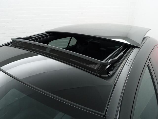 Mercedes-Benz A-KLASSE 200 AMG Premium Plus Aut- Panoramadak, Camera, Park Assist, Xenon Led, Stoelverwarming, Sport Interieur