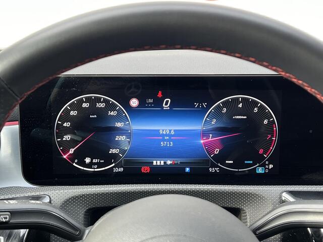Mercedes-Benz A-KLASSE 180 AMG Line | Panoramadak | Trekhaak | MULTIBEAM LED Koplampen | Dodehoekassistent | Advanced Sound System | Apple CarPlay | Android Auto | Augmented Reality voor Navigatie | Donkergetint Glas Achter | Sfeerverlichting | Stoelverwarming