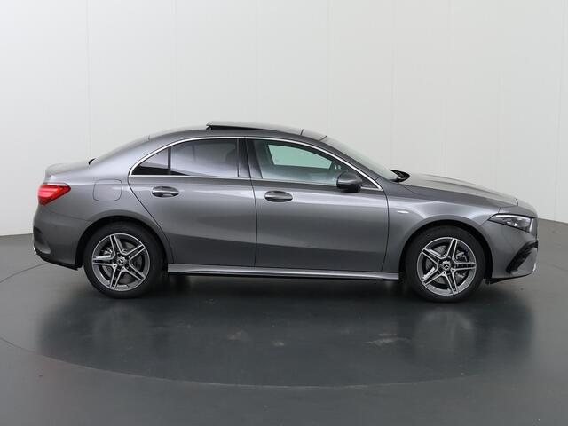 Mercedes-Benz A-KLASSE 250 e Business Solution AMG