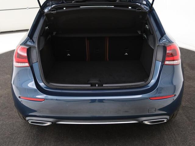Mercedes-Benz A-KLASSE 250e | Sfeerverlichting | achteruitrijcamera | Cruise Control | Navigatie | Stoelverwarming | LMV | LED | DAB