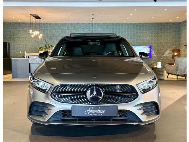 Mercedes-Benz A-KLASSE A220 AMG I Pano I Camera I Sfeerverlichting