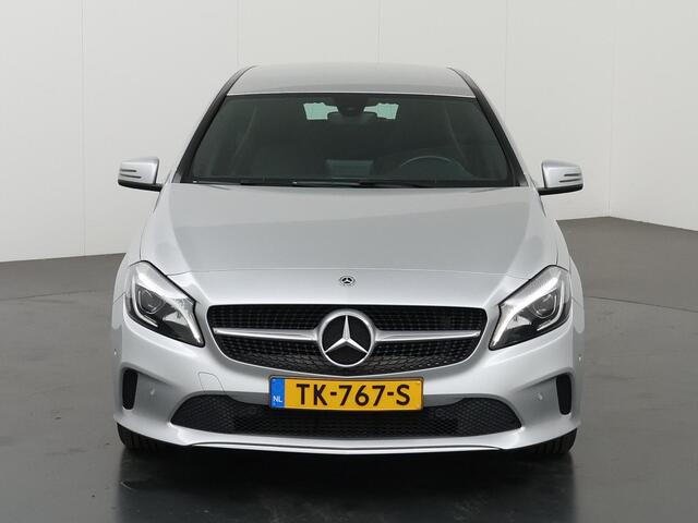 Mercedes-Benz A-KLASSE 180 Ambition | Stylepakket | Acteruitrijcamera | Navigagtie | Sportstoelen |