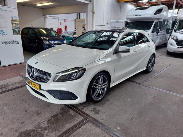 Mercedes-Benz A-KLASSE 180 Ambition AMG Automaat, panodak, Led, 1e eigenaar