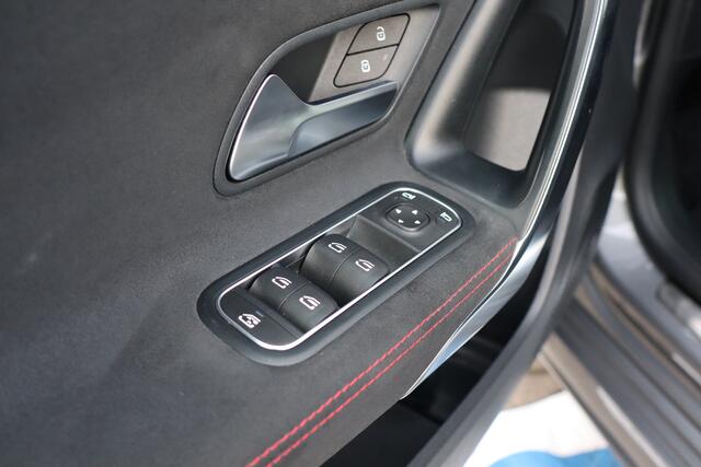 Mercedes-Benz A-KLASSE 200 Business Solution AMG Widescreen
