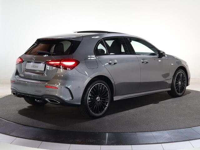 Mercedes-Benz A-KLASSE 250e Business Solution AMG | Dodehoekassistent | Panoramaschuifdak | 360°-camera | 19 inch AMG-velgen