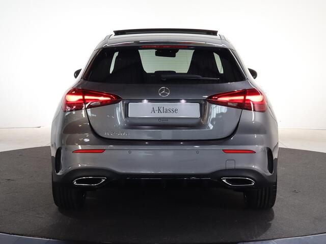 Mercedes-Benz A-KLASSE 250e Business Solution AMG | Dodehoekassistent | Panoramaschuifdak | 360°-camera | 19 inch AMG-velgen