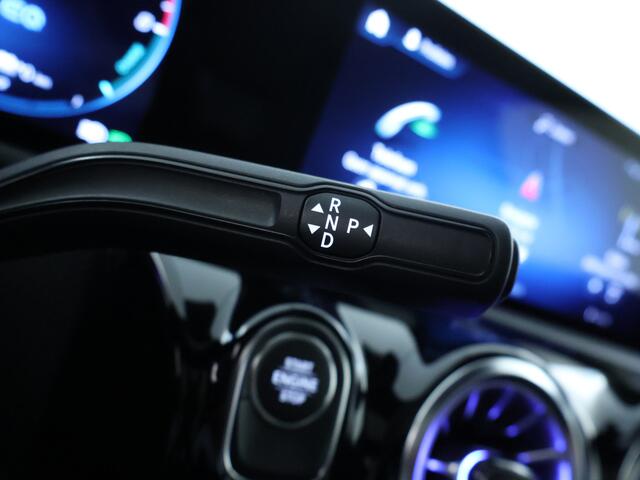 Mercedes-Benz A-KLASSE 250 e Business Solution AMG Limited | Panoramadak | Achteruitrijcamera | Nightpakket | Sfeerverlichting | Inclusief 24 maanden MB Certified garantie voor Europa.