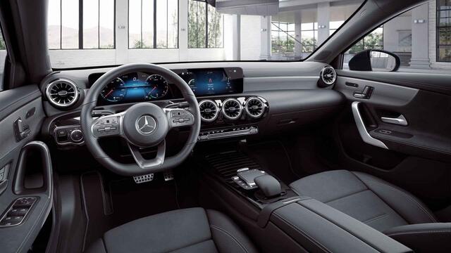 Mercedes-Benz A-KLASSE 200 Business Solution AMG | Panoramadak | Night | Memory | Widescreen | Multibeam | Sfeerverlichting |