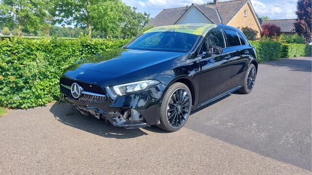 Mercedes-Benz A-KLASSE 250 e Premium Plus CLIMA/NAVI/LED/PANO BJ 2021