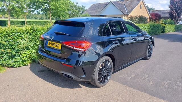 Mercedes-Benz A-KLASSE 250 e Premium Plus CLIMA/NAVI/LED/PANO BJ 2021